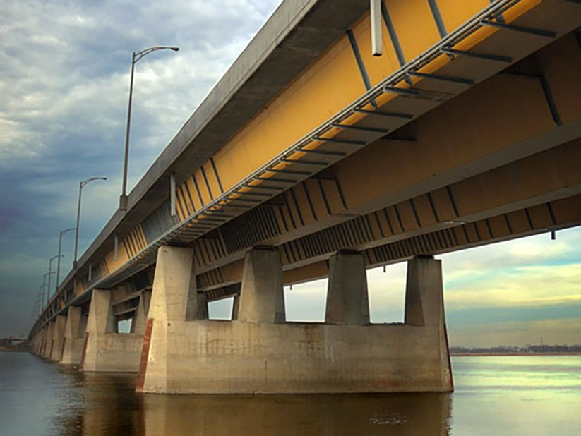CHARLES-DE GAULLE BRIDGE